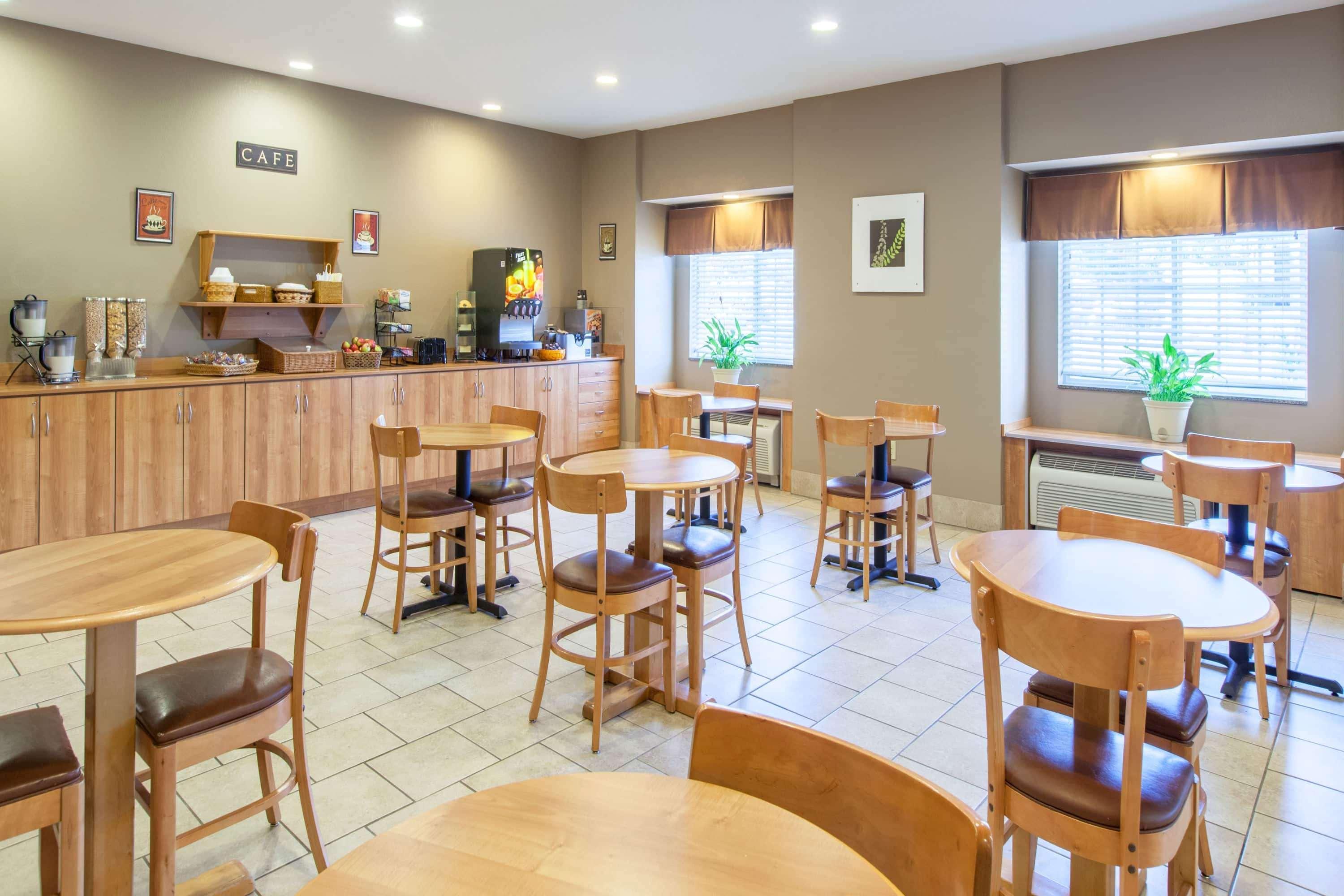Microtel Inn & Suites By Wyndham Johnstown Eksteriør bilde