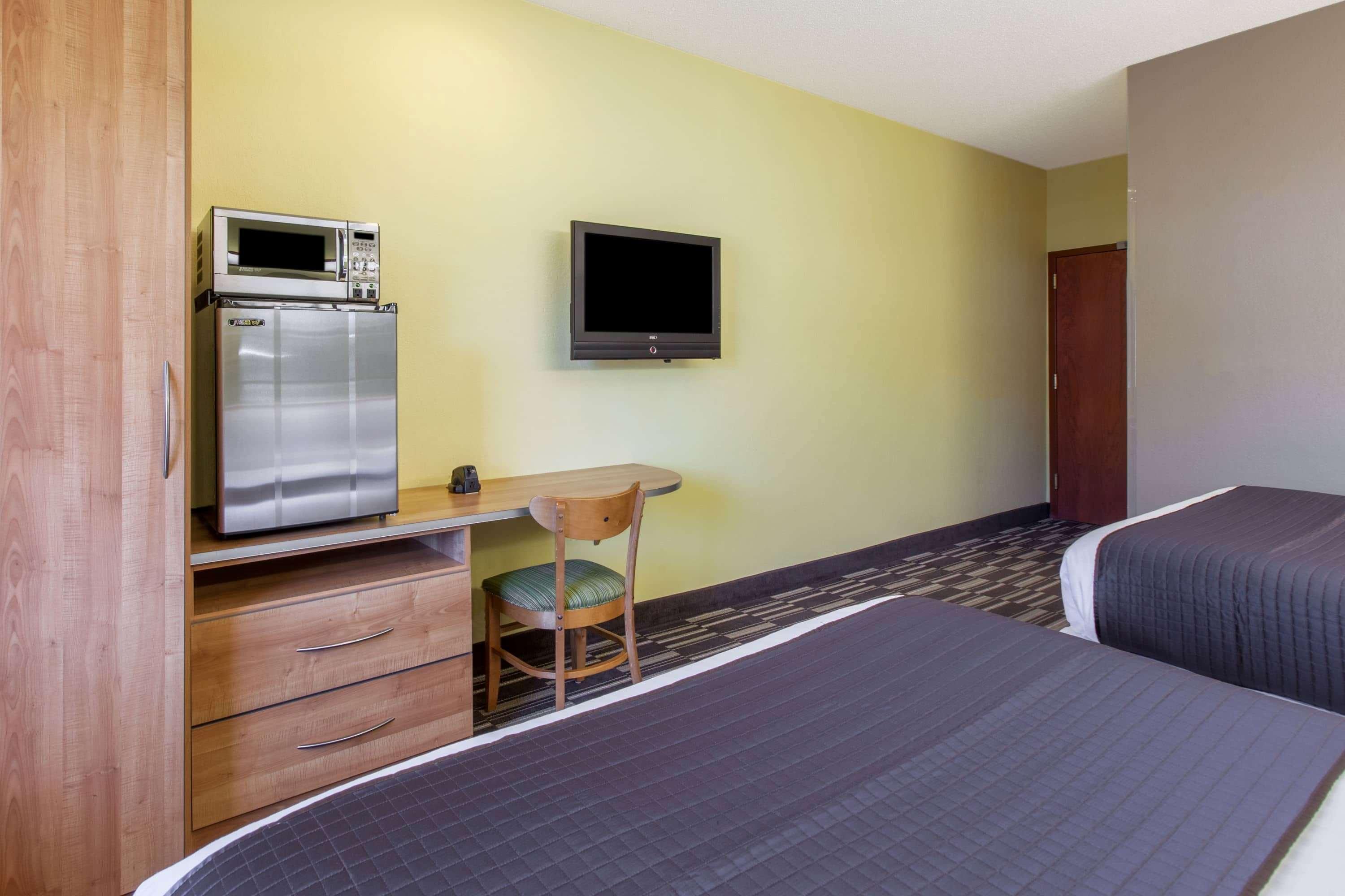 Microtel Inn & Suites By Wyndham Johnstown Eksteriør bilde