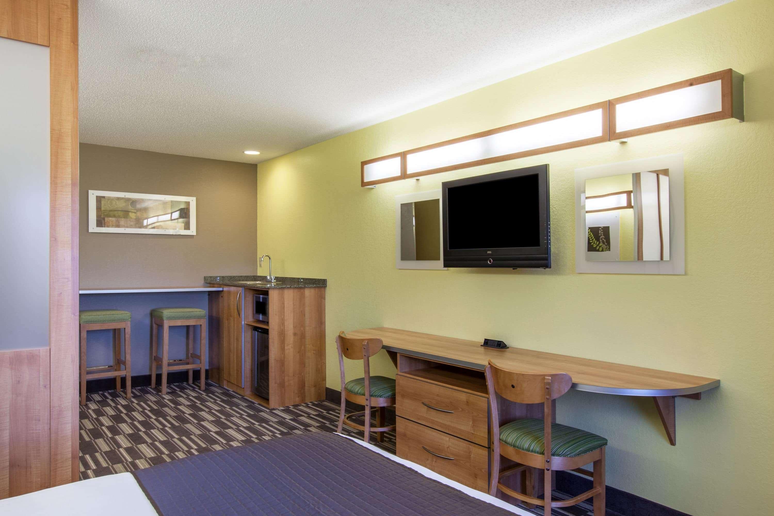 Microtel Inn & Suites By Wyndham Johnstown Eksteriør bilde