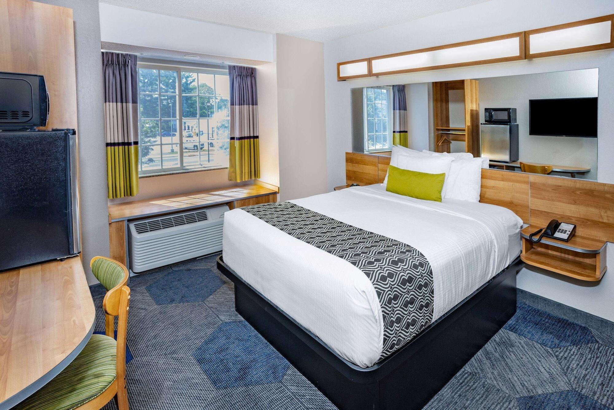 Microtel Inn & Suites By Wyndham Johnstown Eksteriør bilde